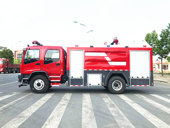 8噸五十鈴FVR泡沫消防車