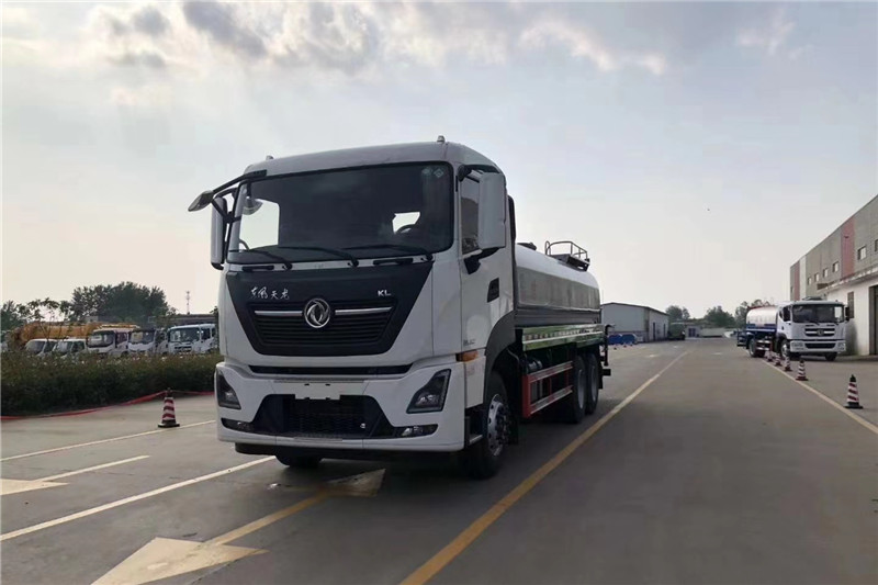 東風天龍后八輪20噸噴霧車，國六綠化噴灑車