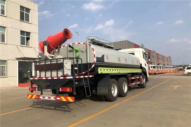 東風天龍后八輪20噸噴霧車，國六綠化噴灑車